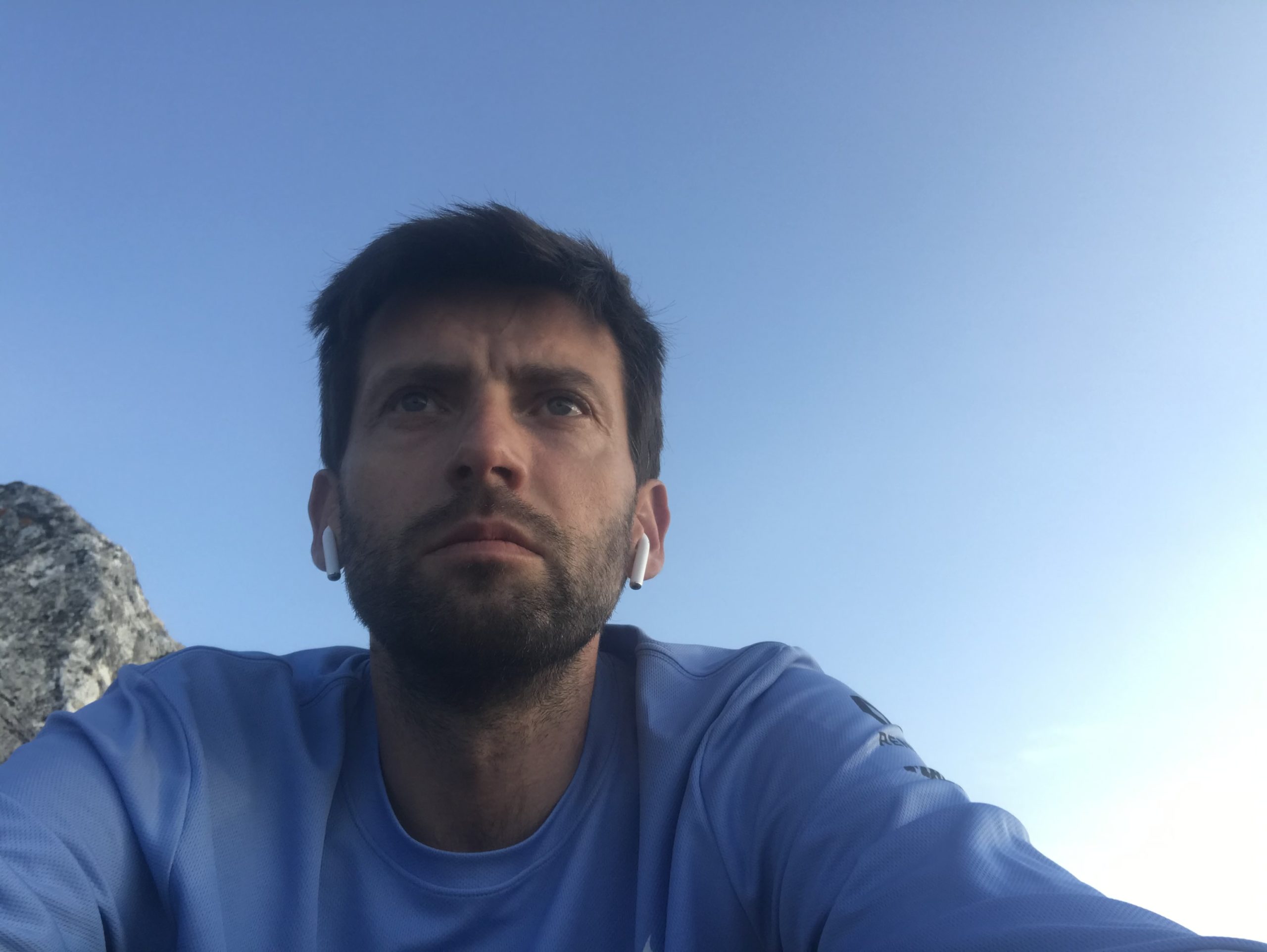 FELIZ POR VOLVER EN EL SEGUNDO ANIVERSARIO